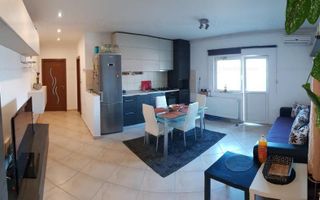Apartament 3 camere Mansarda , Soarelui - Poză 4