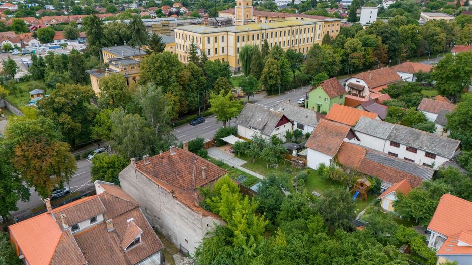 Casă spațioasă în centrul orașului Sfântu Gheorghe | Teren 1300 mp - Poză 23