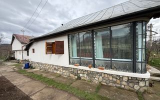 Casă corp C1 84mp + casă corp C2 51mp+garaj+ grădină și teren 889mp - Poză 23