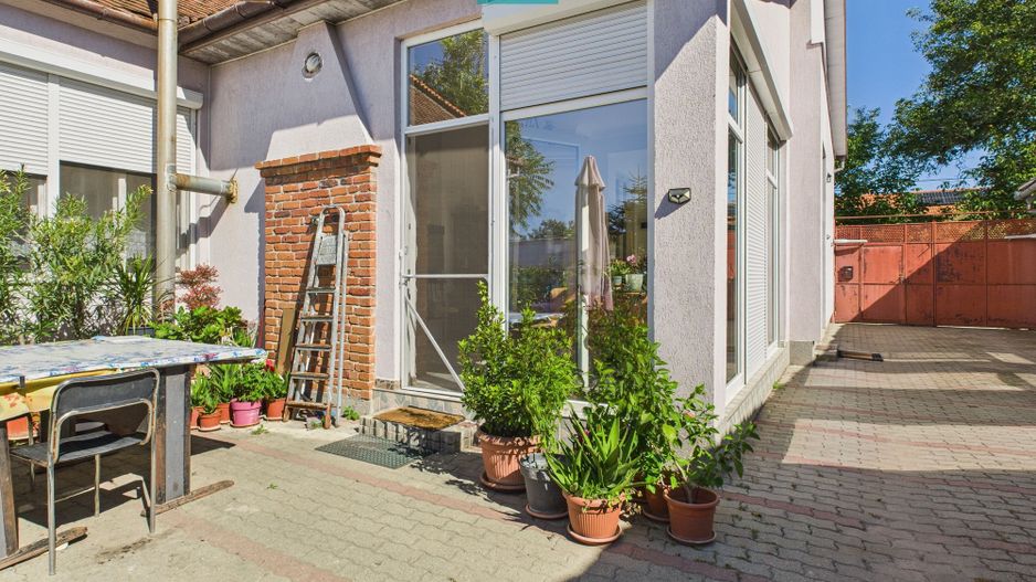 Casă cu piscină și teren generos, Sântana - Poză 31