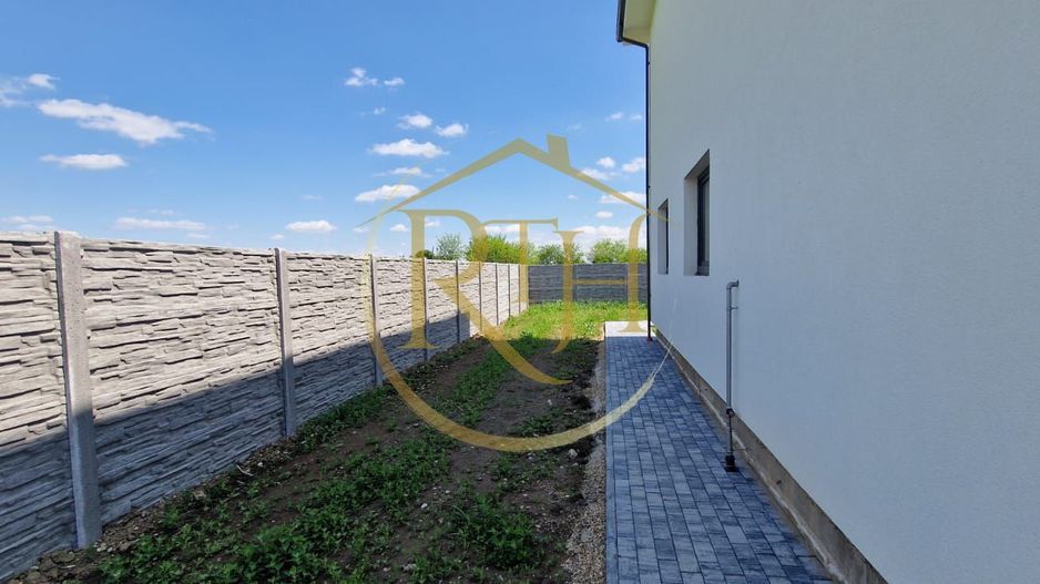 De vânzare - Duplex 5 camere  Mosnita Noua , comision ,,0'' - Poză 17