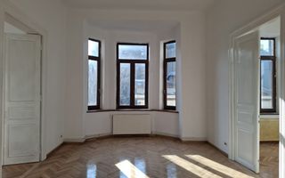 URGENT!, et. 1/P+2+M in vila arhitectonica, liber, NEGOCIABIL - Poză 2