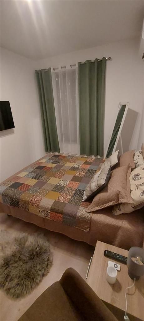 1 camera parter loc de parcare BLOC NOU-Benzinaria ESSO - Poză 5