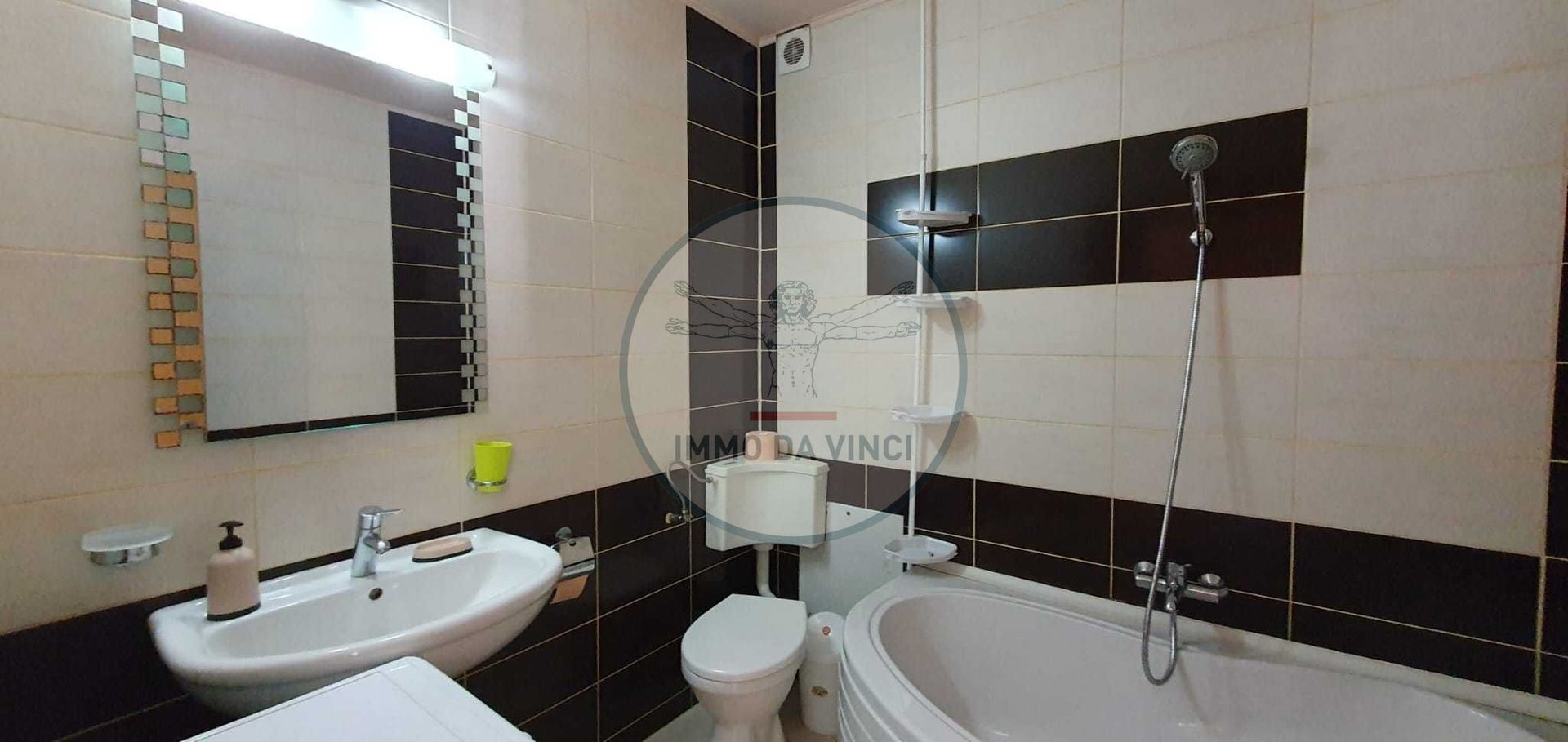 PF inchiriez in Europa apt. 2 camere, 55 mp, loc parcare, 550 euro - Poză 5
