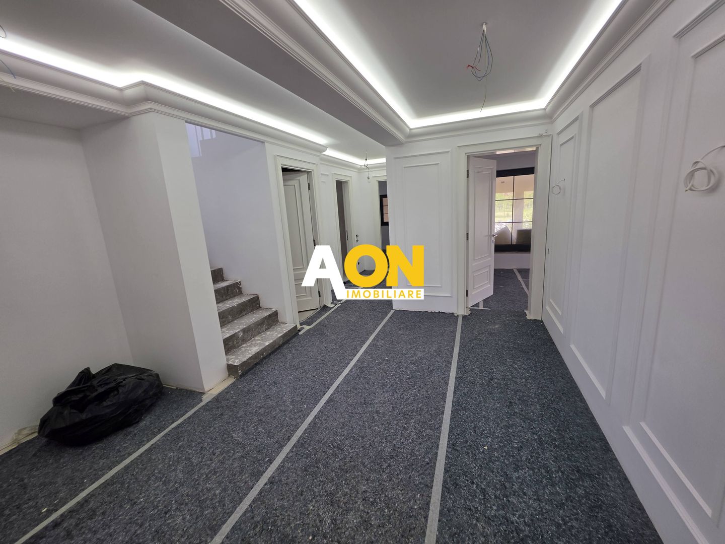 Casă nouă, impozantă,  6 camere, 1346 mp teren, Bărăbanț - Poză 9