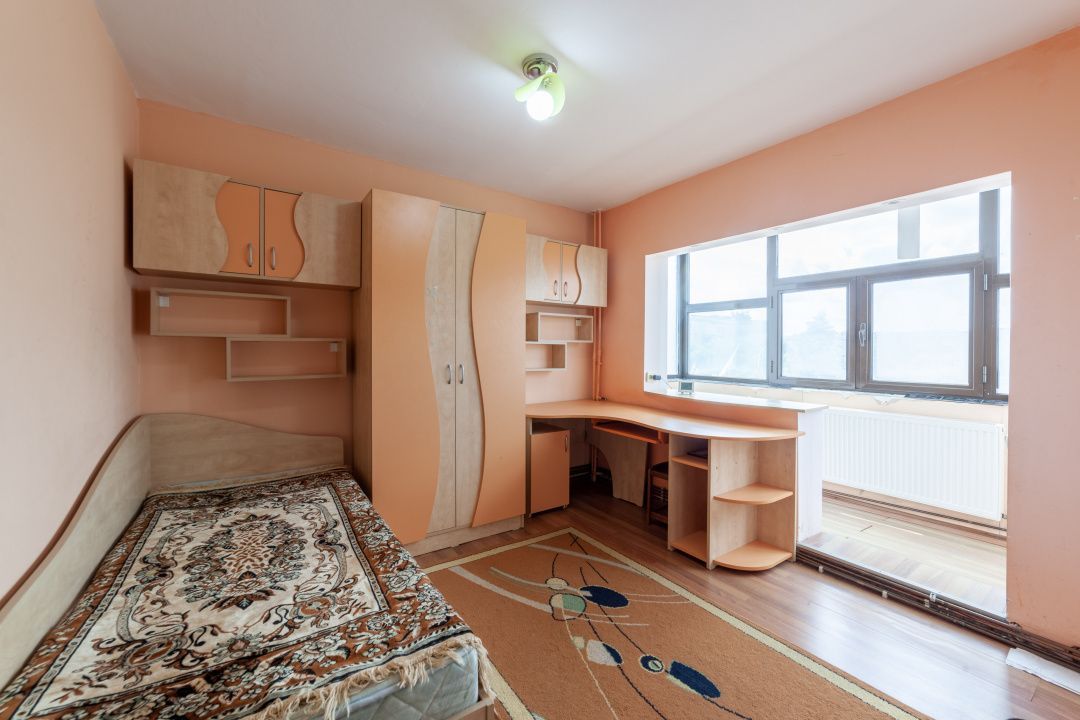 APARTAMENT DECOMANDAT - TRIVALE - ETAJ INTERMEDIAR - Poză 2