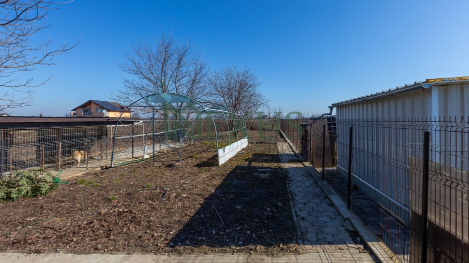 Casă/Vilă modernă de vânzare la intrare în Bogdan Vodă, județul Bacău. - Poză 18