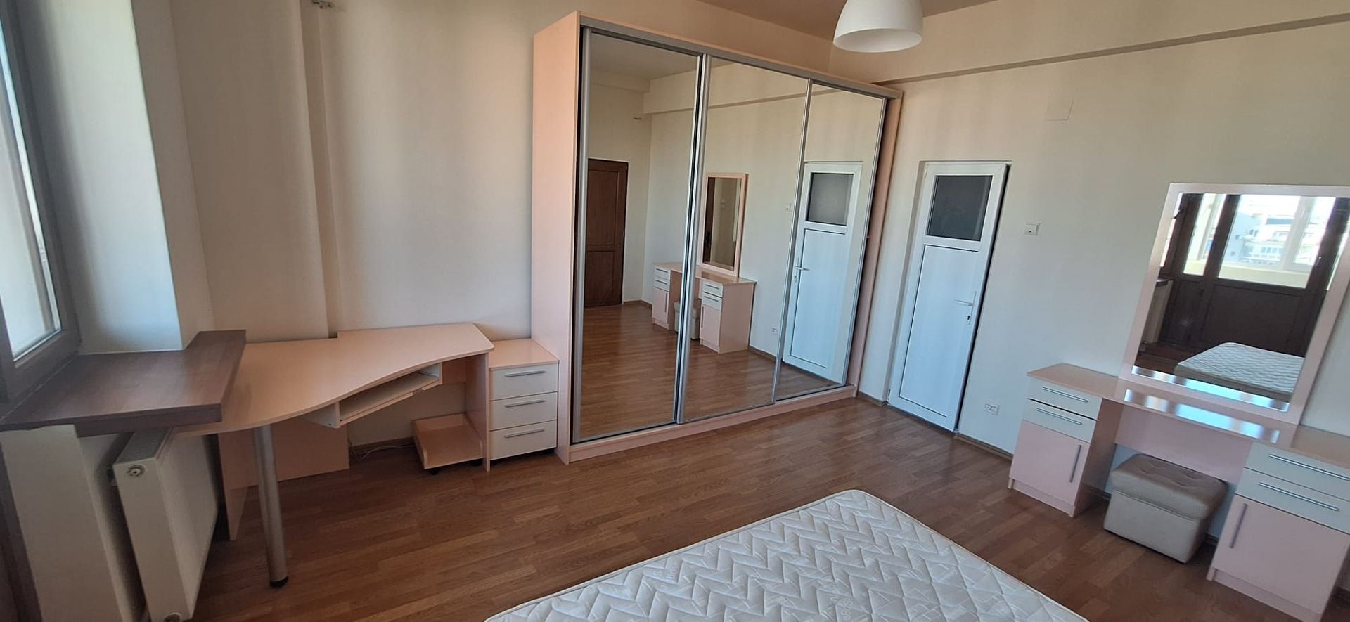 Apartament 3 camere plus tarasa Stradal P-ta Romana - Magheru - Poză 1