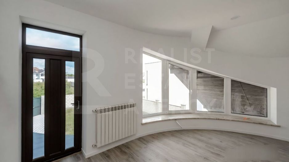 Vânzare, casă,  in 2 nivele, Poiana Domneasca. - Poză 15