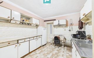 Casă cu 5 camere, în orașul Sebiș, Arad - Poză 6