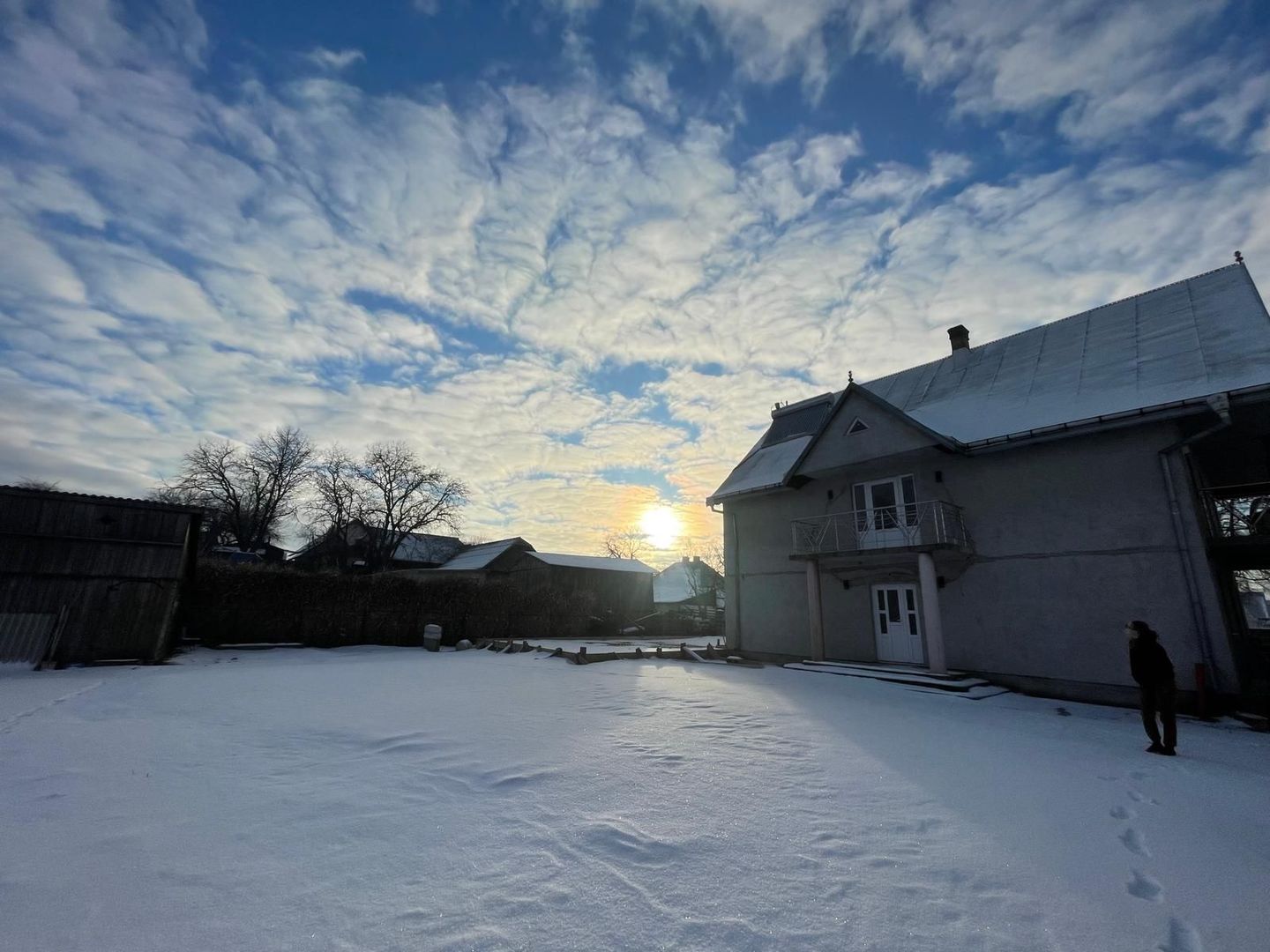 🏡 Casă modernă cu 15 ari teren | Zonă liniștită | Vicov de Sus - Poză 19