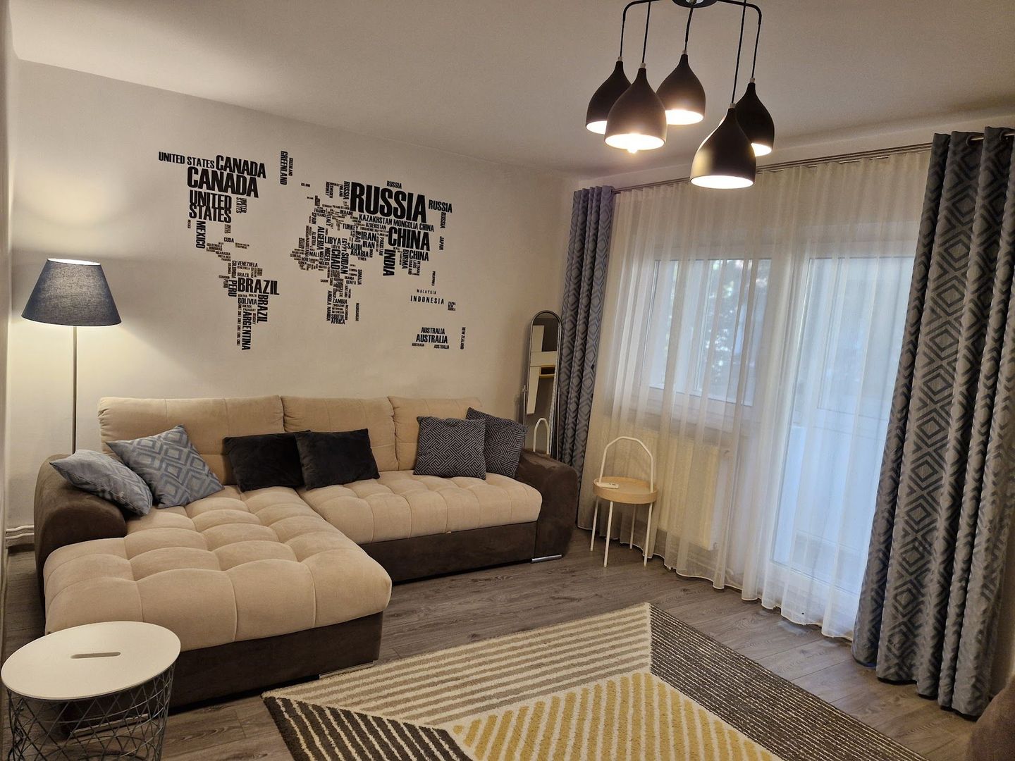 Apartament 3 camere  renovat in zona Lipovei - Poză 4