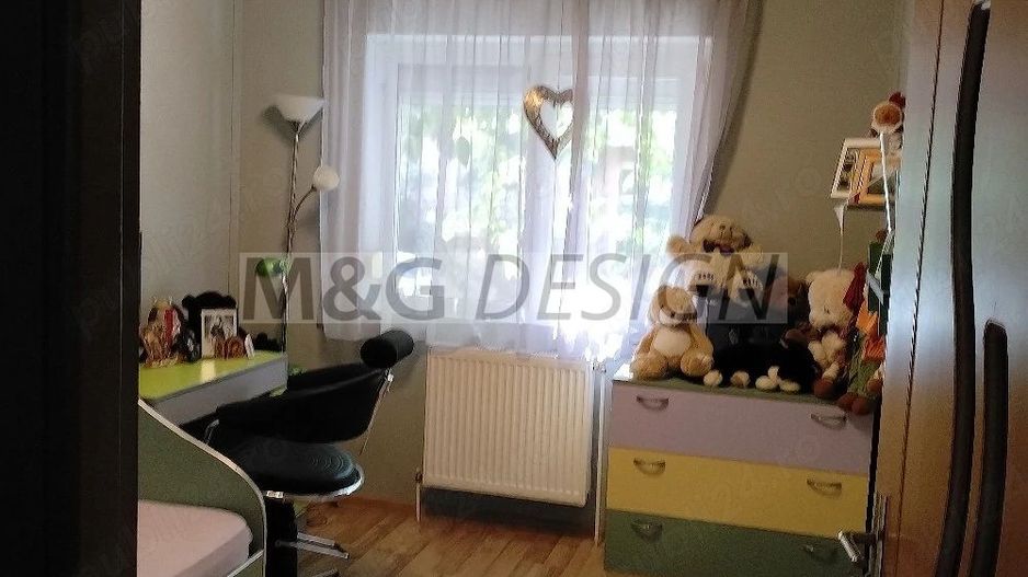 Apartament cu 3 camere  zona Soarelui - Poză 4