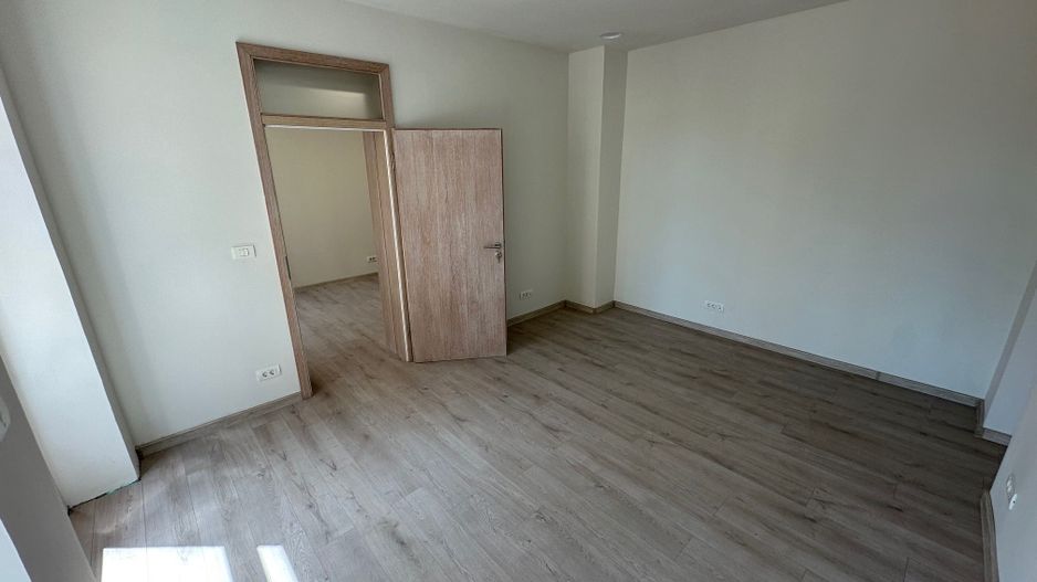 Spatii de birouri Ultracentral suprafață  de 34 mp - Poză 7