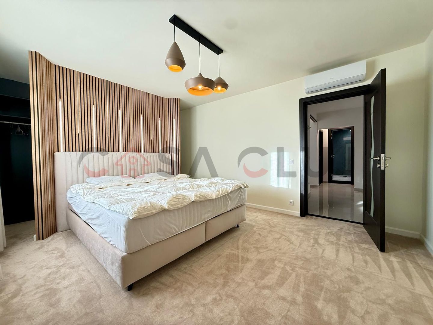 Apartament renovat, etaj intermediar, zona Năsăud - Poză 2
