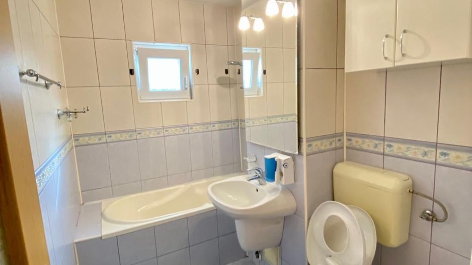 Girocului | Etaj 3 | Centrala proprie | Mobilat si Utilat | Boxa | Rulouri El. - Poză 12