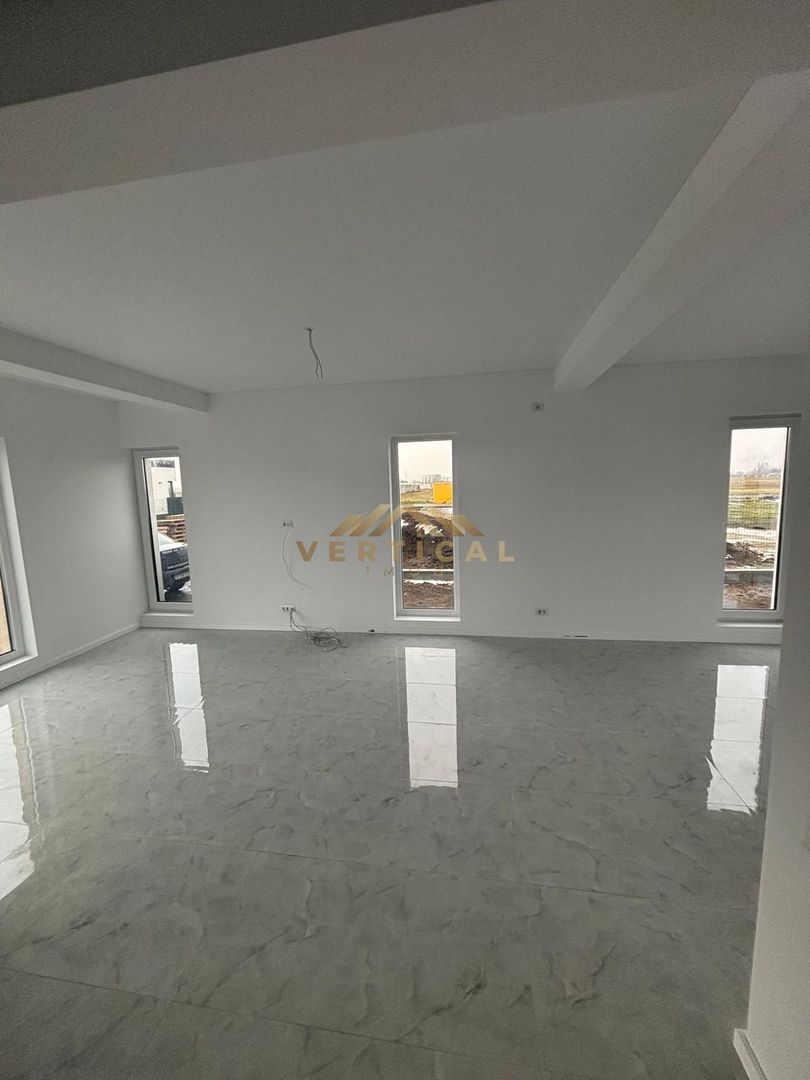 Locuință P+E modernă, 3 băi, teren generos de 323 mp - Poză 4