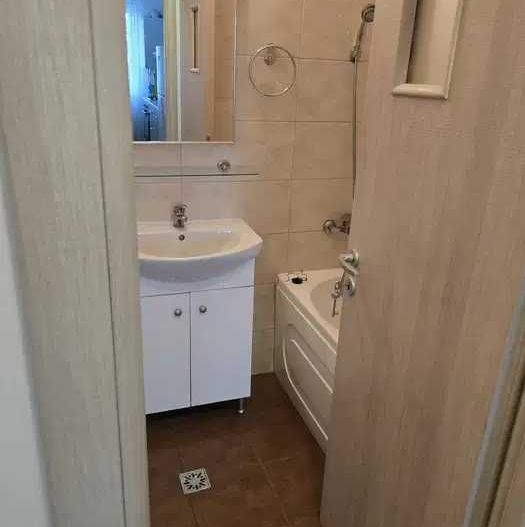 Apartament 2 camere de închiriat Apărătorii Patriei - Poză 7