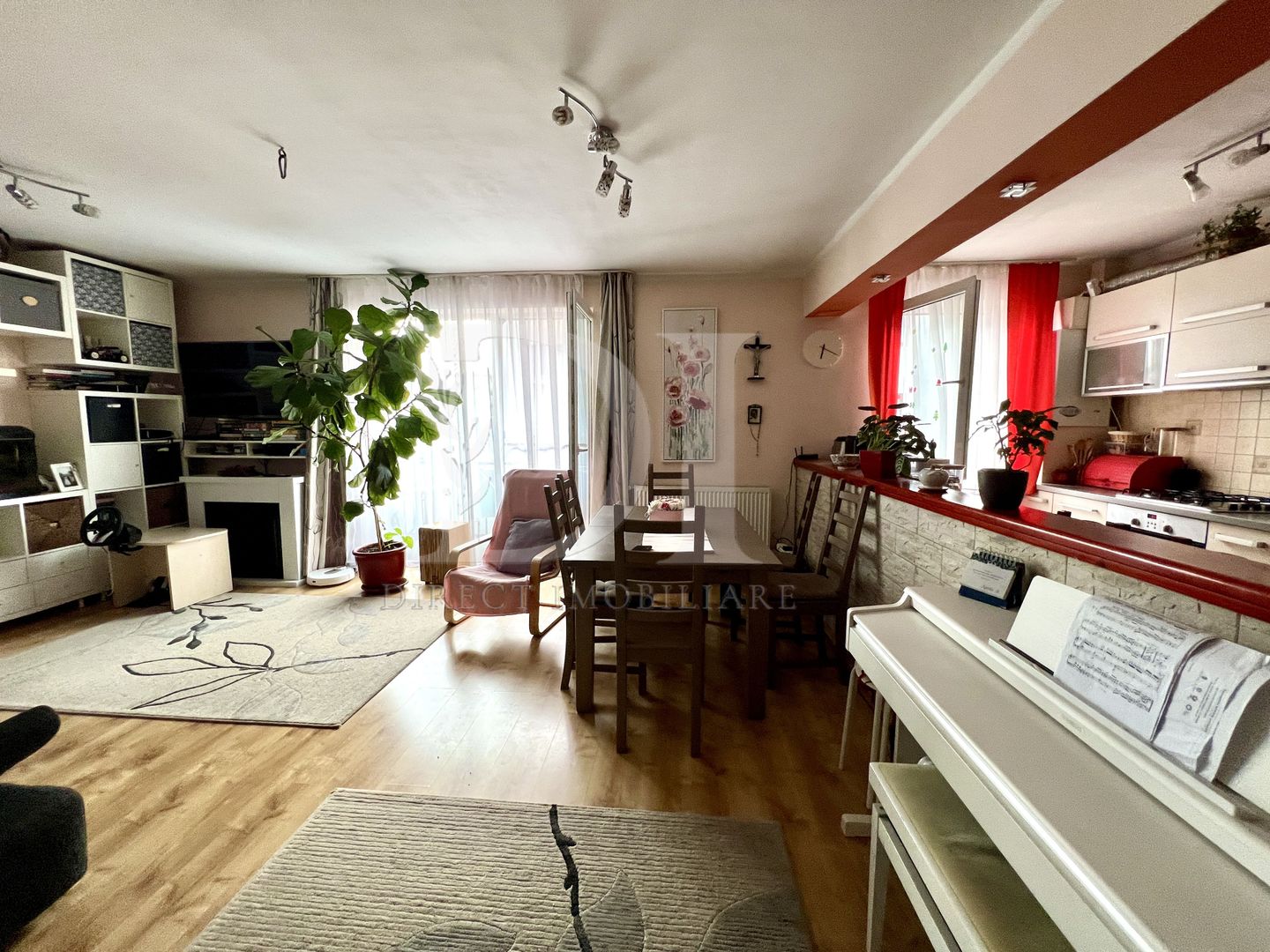 Apartament trei camere / Etaj intermediar / Zona Florilor - Poză 5