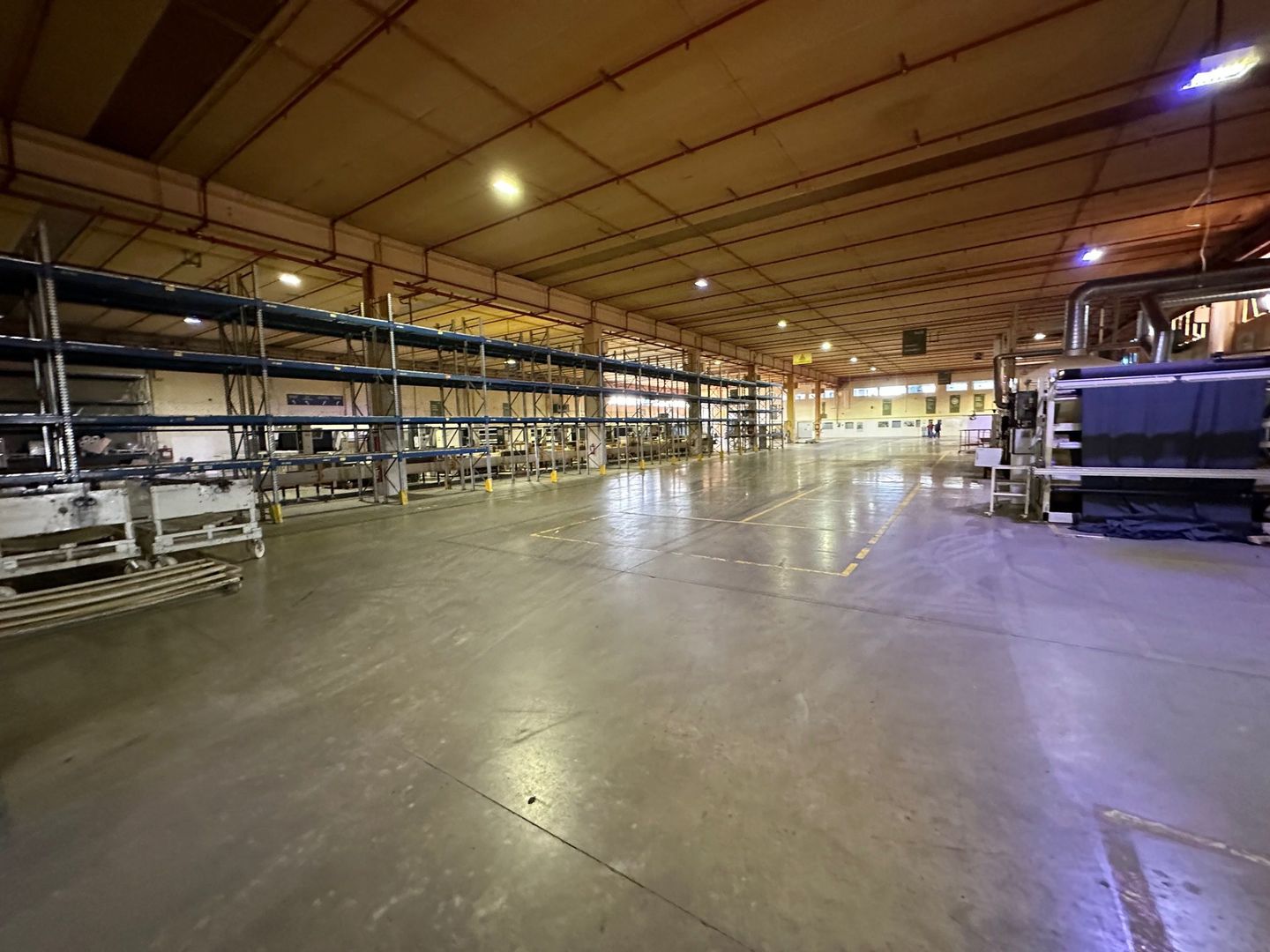 Hala de productie in Calea Sagului - Poză 5