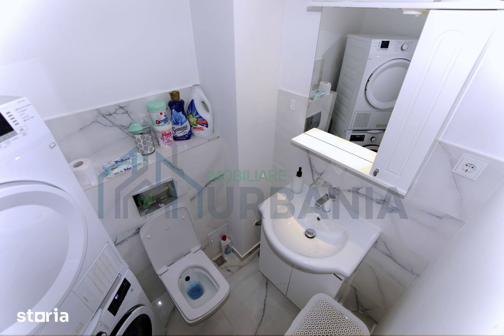 Apartament spatios renovat, Podu Iloaiei - 4 camere, pret 150.000 EUR - Poză 12