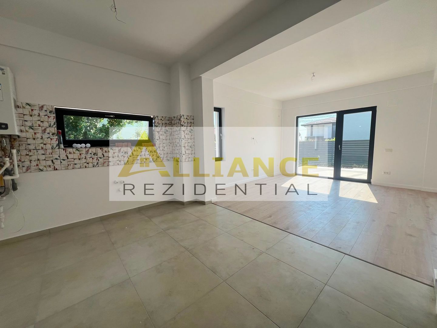 Duplex   - 3 camere -2 bai-400 M de STV - Poză 4