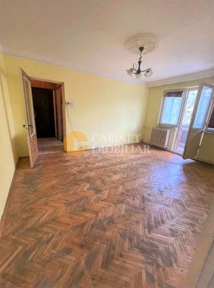 Etaj 3, apartament cu  2 camere zona Alexandru-Zimbru - Poză 1