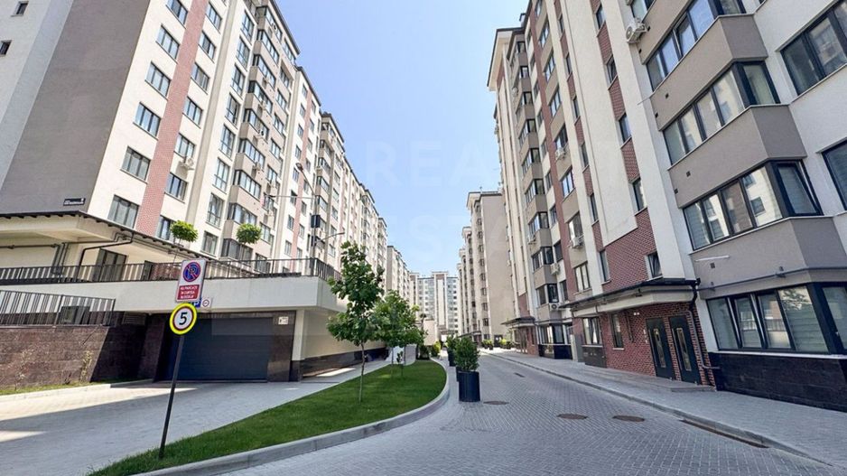 Vânzare, apartament, 3 camere, str. Ion Buzdugan, Buiucani - Poză 1
