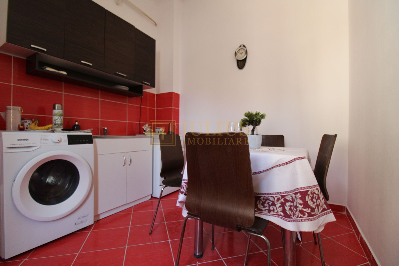 La casa, zona linistita, str Odobescu; camere spatioase. - Poză 16