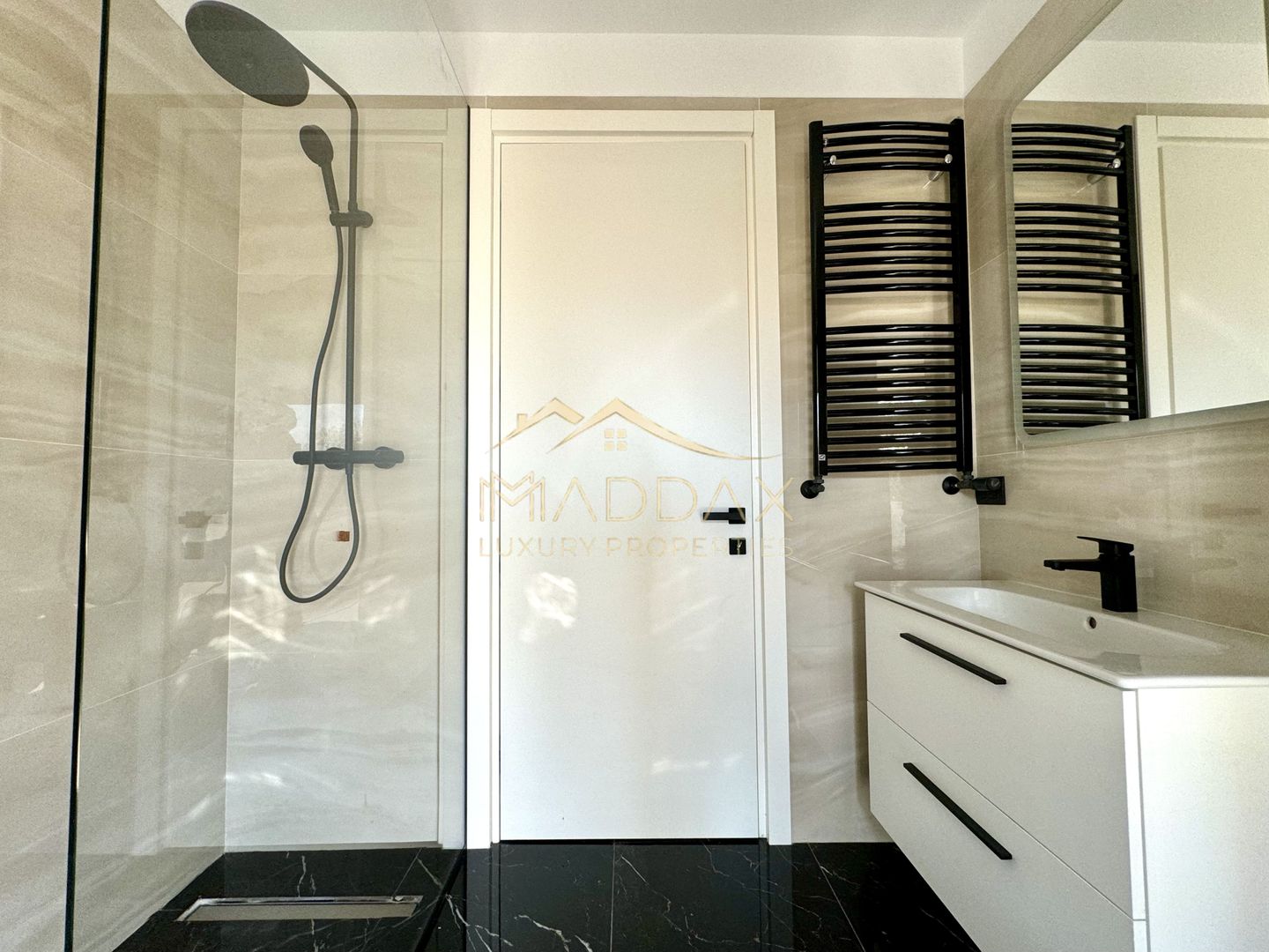 Vila cu 5 camere  *366mp* / Curte privată + piscina*315mp*/ Pipera - Lake View - Poză 48