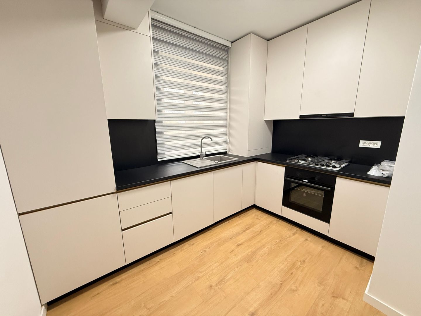 Apartament 2 camere cu 2 balcoane | Prima închiriere - Poză 3