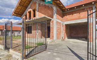 Casă Individuală P+M, în Bacova - Poză 1