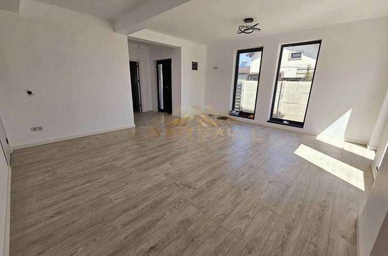 De vanzare casa 4 camere in comuna Berceni - Poză 10