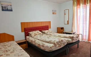 Pensiune la cheie de vanzare | 10 camere | Sacele, Brasov - Poză 19