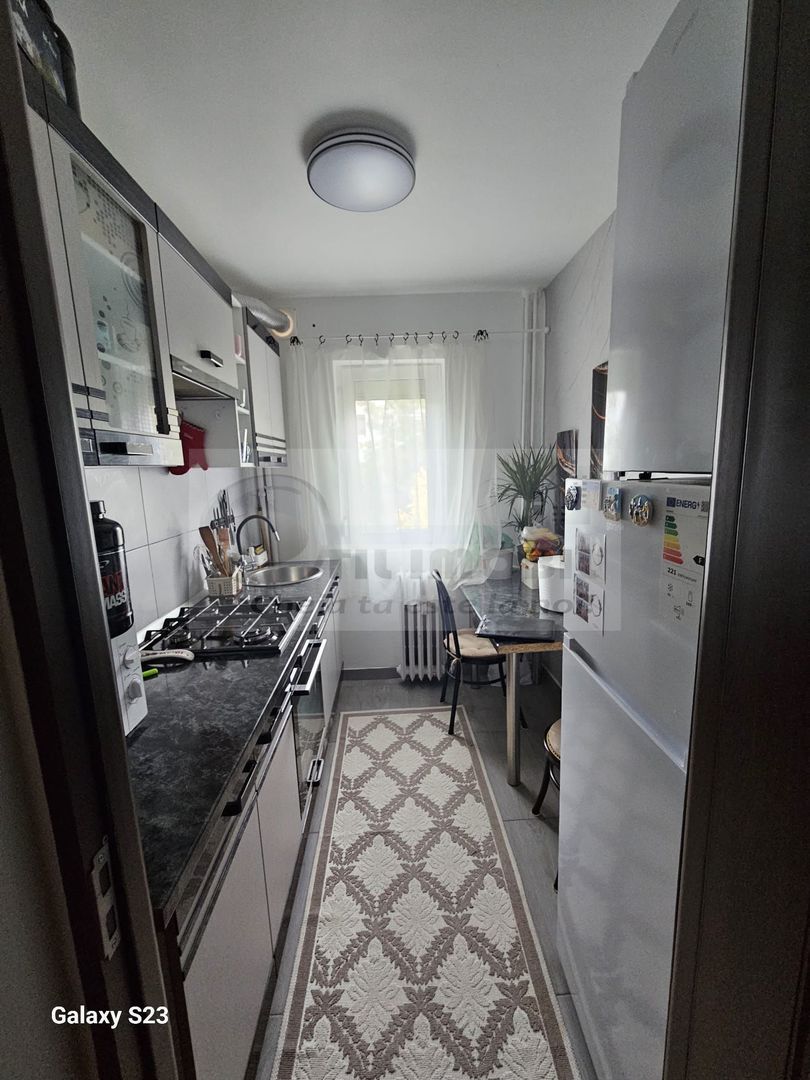 Apartament 2 camere renovat, 90.000 euro - Poză 3