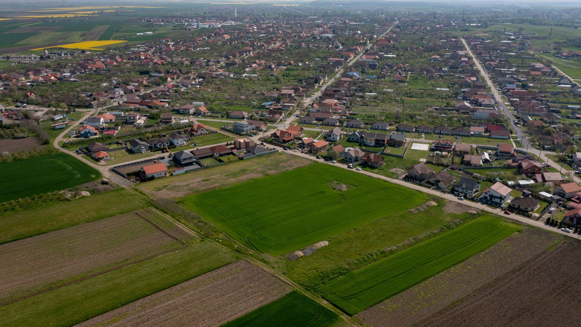 Terenuri intravilane 500- 852mp în Sag - Poză 2