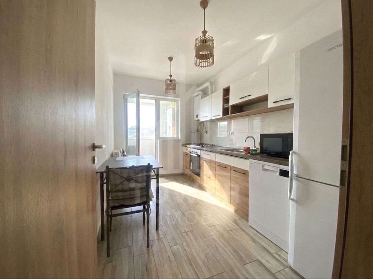 Închiriere apartament 3 camere – zona Kogălniceanu - Poză 2