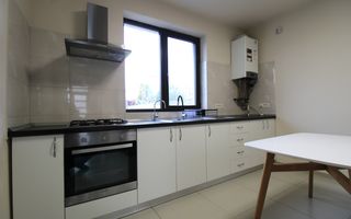 Casa Giroc, 4 camere, 2 bai, curte interioara. - Poză 4