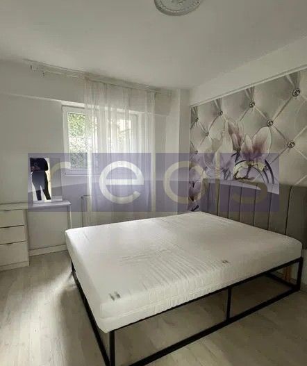 VANZARE 3 CAMERE TITAN | BLOC NOU 2009 | CENTRALA PROPRIE | - Poză 1