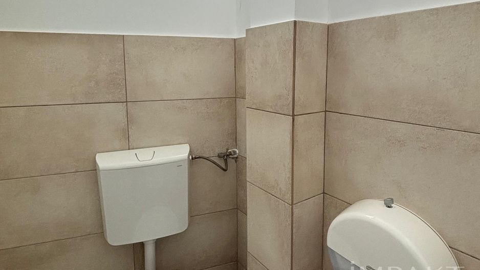 Spațiu comercial modern, zona-centrala complet amenajat pentru birouri - Poză 11