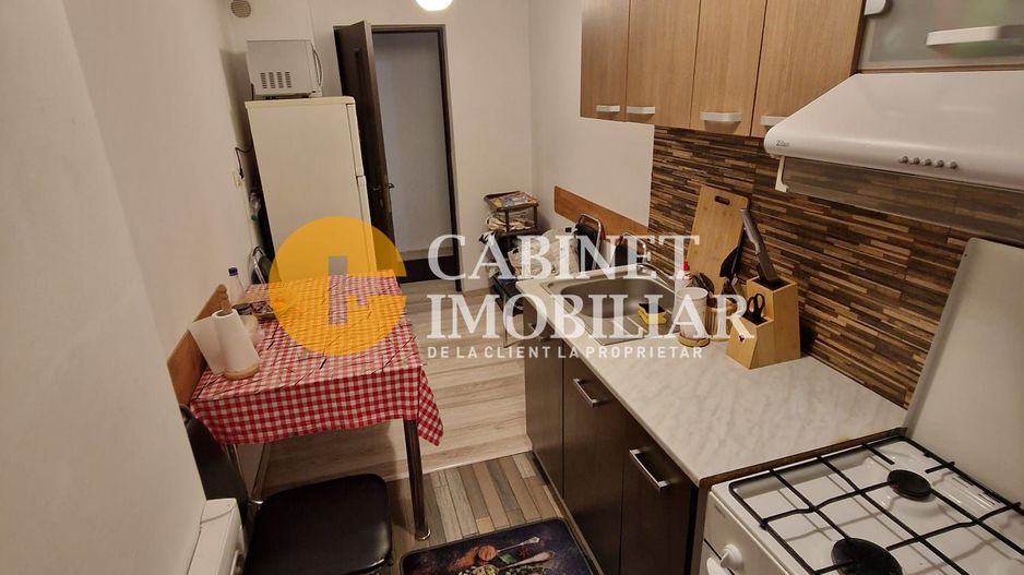 2 Camere Decomandat, etaj intermediar, mobilat/utilat-Zona Alexandru cel Bun - Poză 3