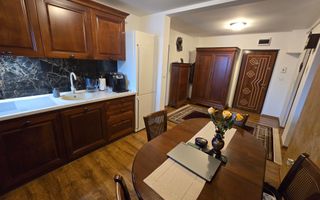 Apartament 2 Camere M-uri, Vedere spre Catedrala, Complet Renovat - Poză 11