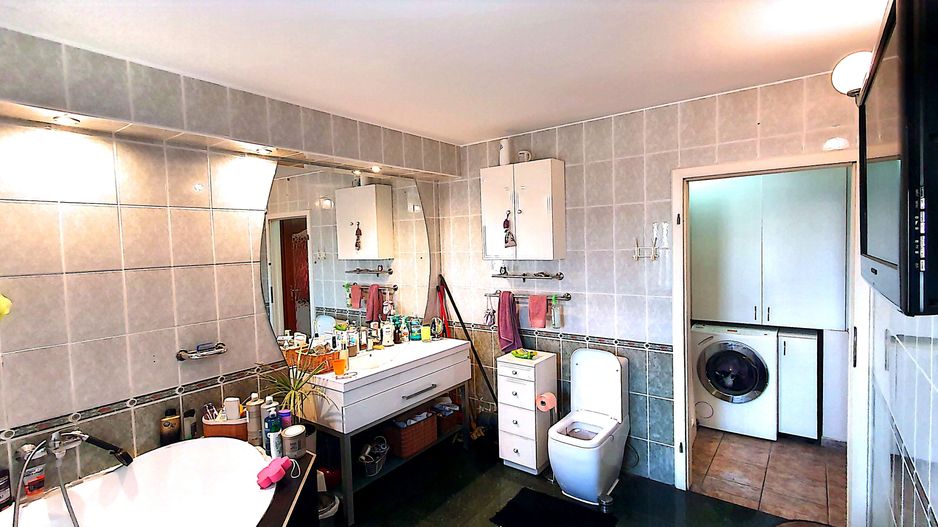 3 camere | 90 mp | 2 băi | Garaj | Mobilat și utilat modern - Poză 11