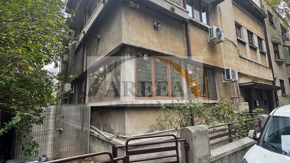 Vila generoasa in zona Capitale Victoriei Dorobanti - Poză 3