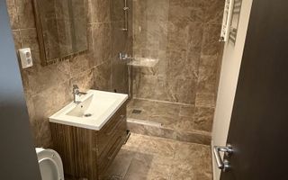 Închiriez garsonieră modernă, Piața Muncii, aproape de metrou - Poză 5