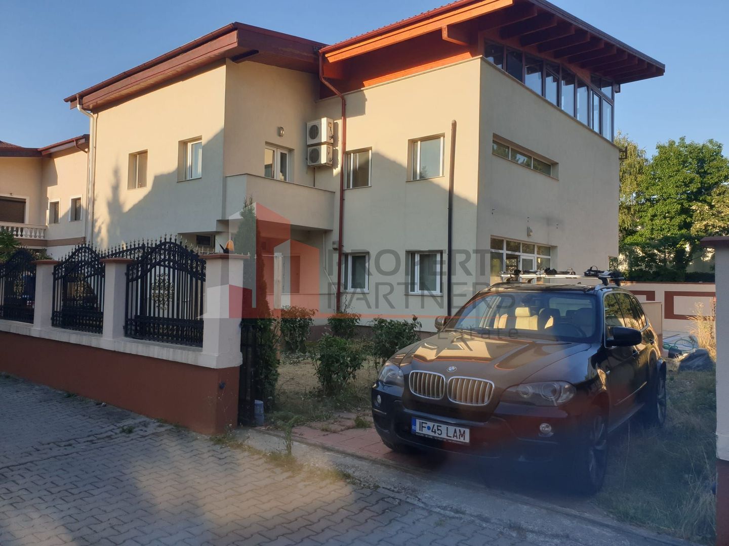 Vila langa British School - Poză 1