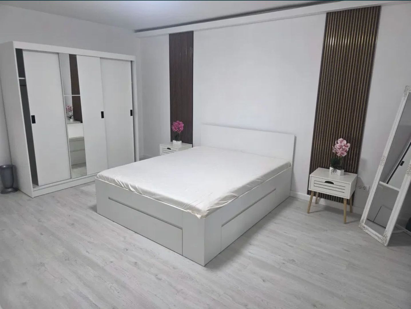 GARSONIERA - MARGEANULUI, BUCATARIE INCHISA, MOBILAT/UTILAT MODERN - Poză 1