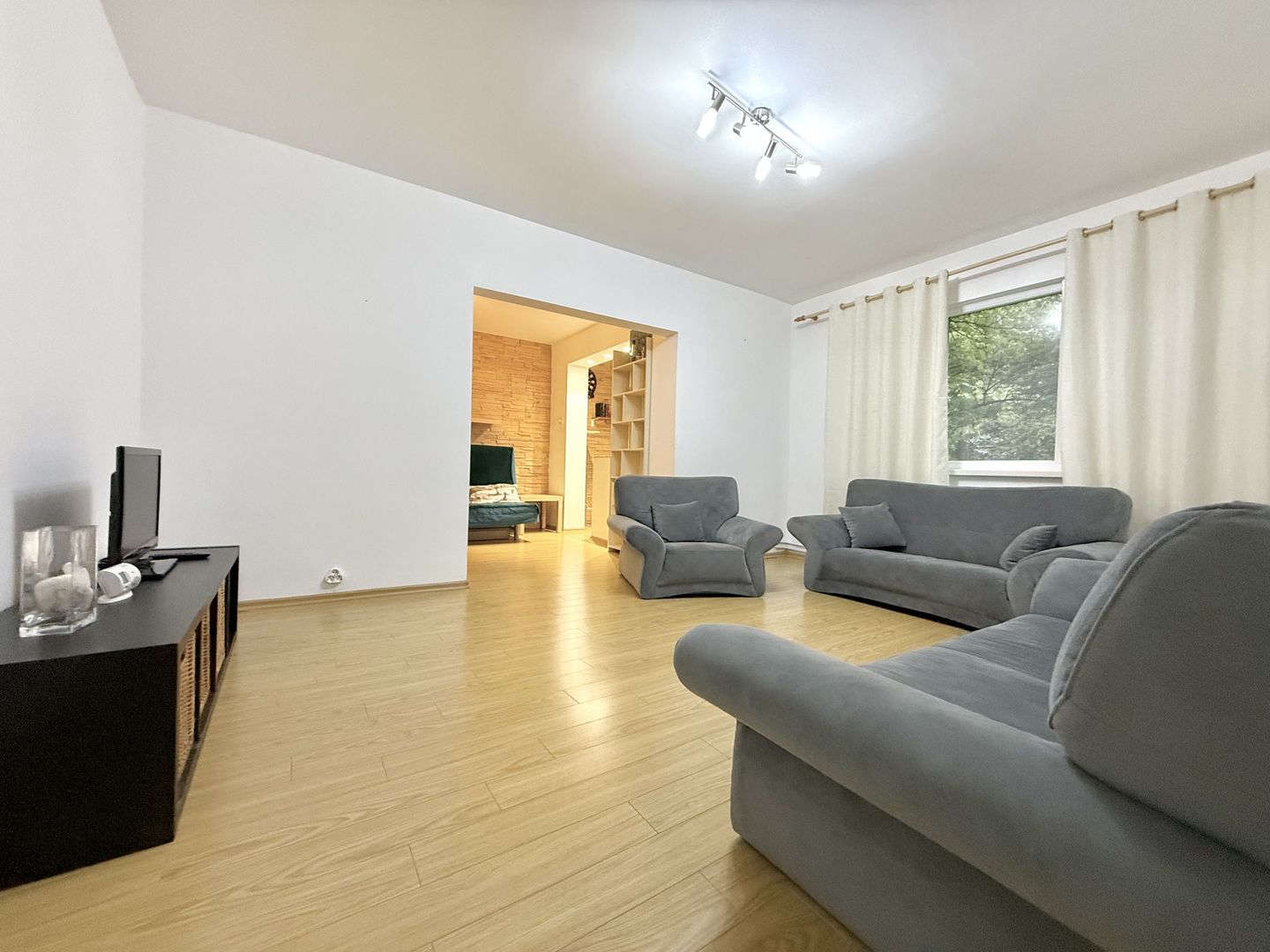 Apartament cu 3 camere în zona Gheorghe Lazăr - Dacia, pet friendly - Poză 1