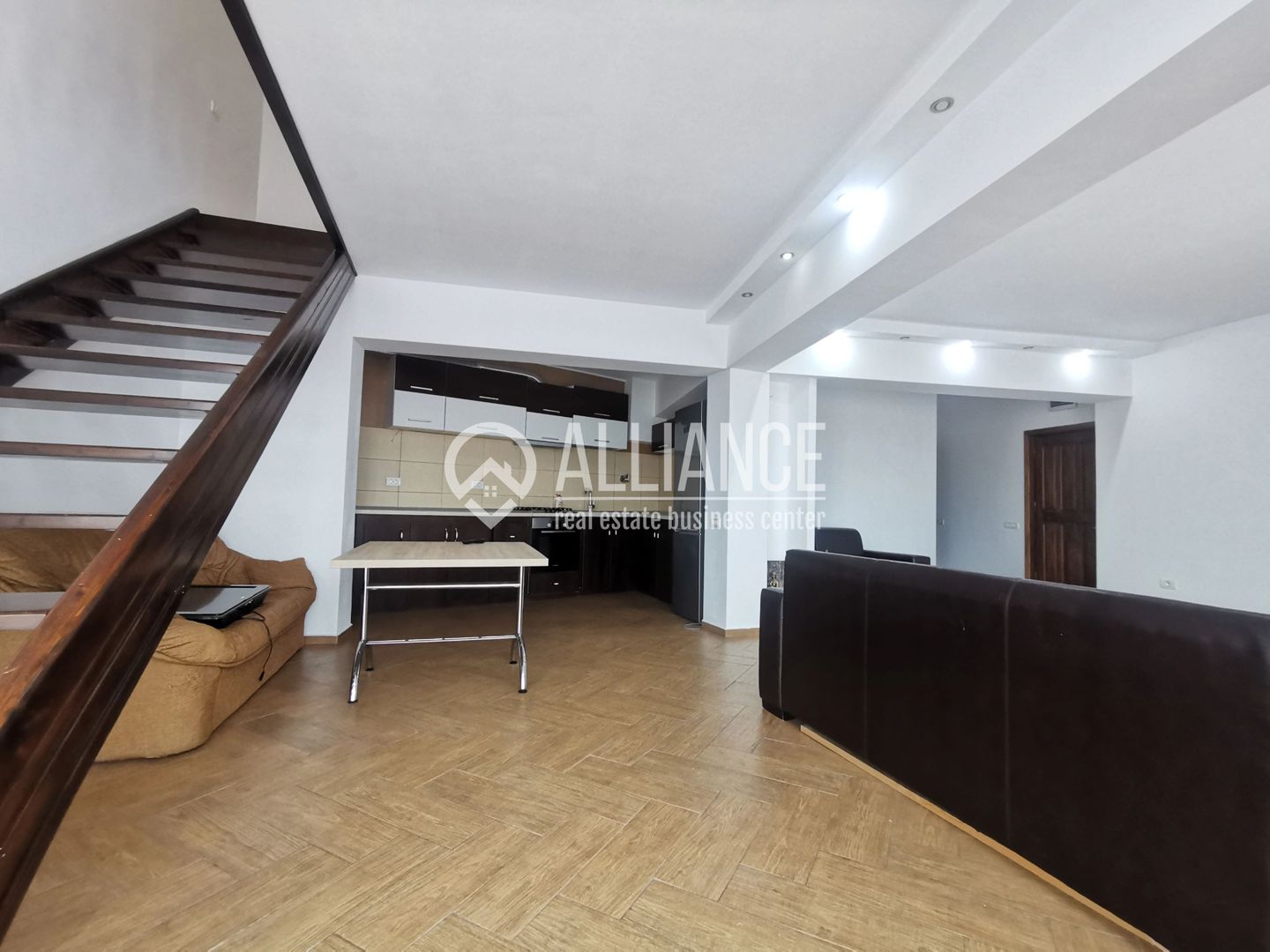 Stadion (COD 06) duplex 5 camere 124 mp - Poză 10
