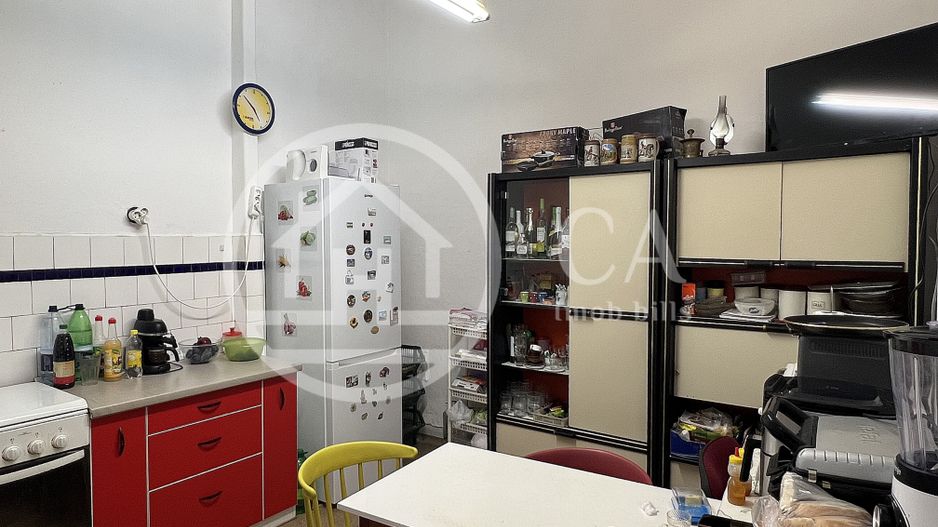 Apartament cu 3 camere de vanzare Central Oradea - Poză 12